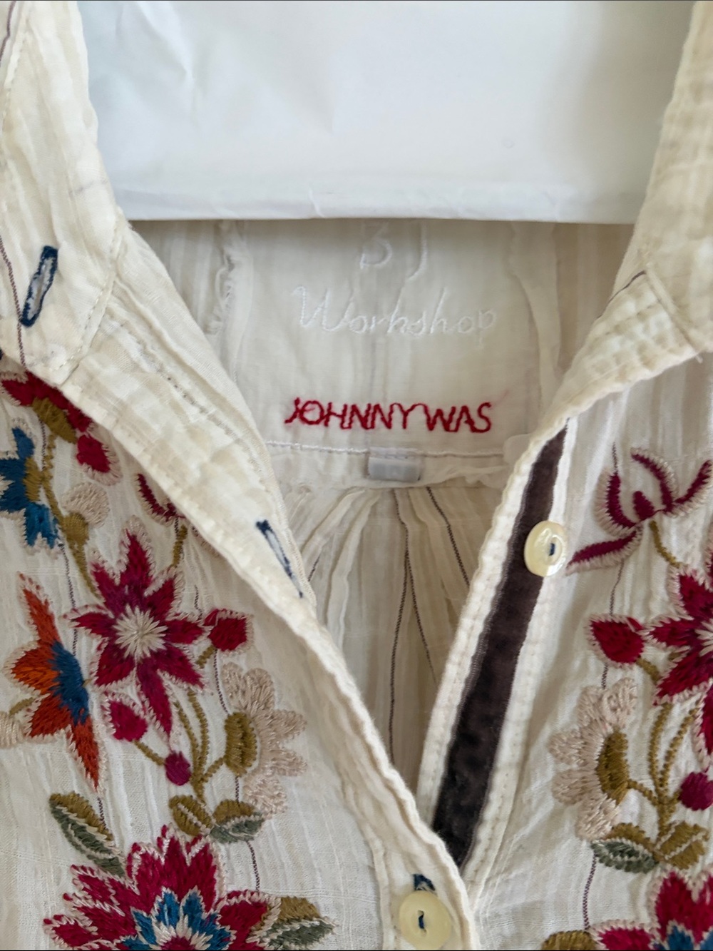 Johnny Was Cream Button-Up Tunic with Red and Blue Floral Embroidery - Picture 2 of 3